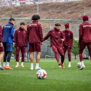 Trabzonspor, derbi yarasını Gaziantep FK&rsquo;ya karşı sarmak istiyor