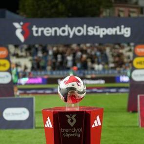 T&uuml;m g&ouml;zler bu ma&ccedil;ta! S&uuml;per Lig'de dev derbinin tarihi ve saati a&ccedil;ıklandı