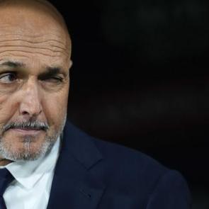 T&uuml;rk gazeteci Spaletti'yi &ccedil;ıldırttı: Basın toplantısında salon buz kesti