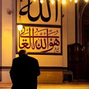 Ramazan&rsquo;da İstanbul: Tarihi camiler ve t&uuml;rbelerle manevi yolculuk