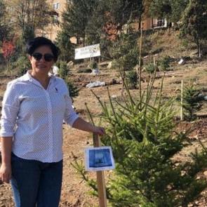 10 g&uuml;n &ouml;nce vefat eden oğlunun acısına dayanmadı: Kabri başında hayatını kaybetti!