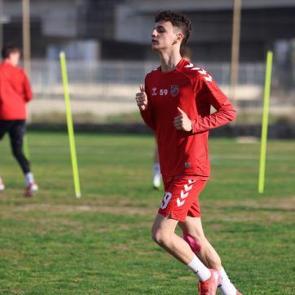 Fenerbah&ccedil;e'nin yeni transferi Adem Yeşilyurt'tan 'sosyal medya' itirafı