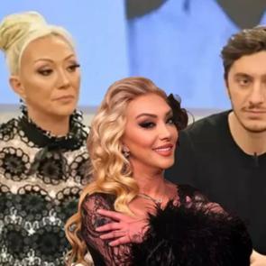 G&uuml;ll&uuml;'n&uuml;n oğlundan annesiyle fotoğrafını paylaştı! 'Bağıra bağıra geldi o g&uuml;n!'