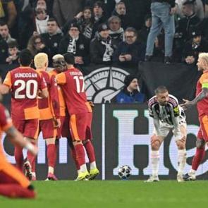 İtalya'da &ouml;ld&uuml;l &ouml;ld&uuml;k dirildik! Juventus 5-2'den d&ouml;nd&uuml;! Galatasaray 105+1'de turladı
