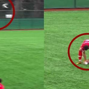 Futbol tarihine ge&ccedil;en martıdan acı haber: Kalecinin vurduğu top &ccedil;arpmıştı!