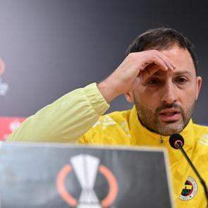 Ma&ccedil; &ouml;ncesi Fenerbah&ccedil;e'den Tedesco a&ccedil;ıklaması! Antalya'da yok