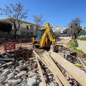 Muğla'da yol &ccedil;alışması sırasında bulundu: Kendileri bile inanamadı