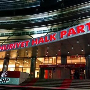 CHP'de ihra&ccedil; depremi! 30 isim partiden tasfiye edildi! CHP'liler ayaklandı