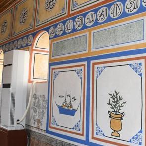 Sadece cuma namazları kılınan cami: Kalem işi s&uuml;slemeleri dikkat &ccedil;ekiyor