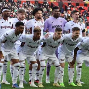 Sakatlığı Fatih Tekke'yi yıkmıştı! Trabzonspor'dan resmi a&ccedil;ıklama