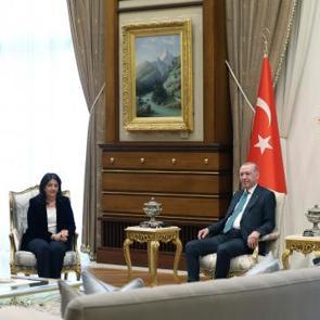 Se&ccedil;imde Ak Parti/MHP/DEM ittifakı: m&uuml;mk&uuml;n m&uuml;?