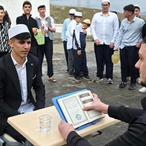 Şırnak'ta imrendiren başarı: 95 g&uuml;nde hafız oldu!