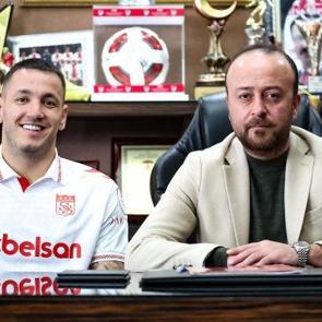Sivasspor Başkanı: &lsquo;Rey Manaj hoca olmak istiyor&rsquo;