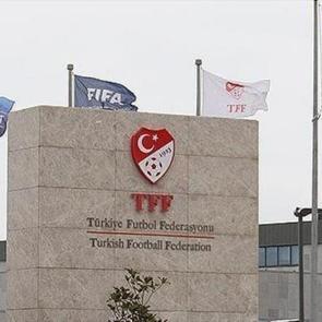 7 oyuncu F.Bah&ccedil;e ma&ccedil;ında sarı kart g&ouml;rm&uuml;şt&uuml;! S&uuml;per Lig ekibi takım halinde PFDK'lık oldu