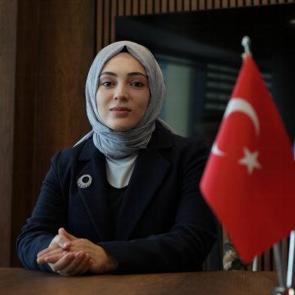 "&Ccedil;ocuğumu, &uuml;lkemdeki hayatımı kaybettim" diyen 28 Şubat mağduru kadın anlattı