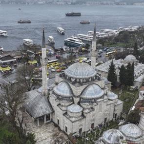 &Uuml;sk&uuml;dar&rsquo;ın Boğaz&rsquo;a a&ccedil;ılan tarihi simgesi: Mihrimah Sultan Camii