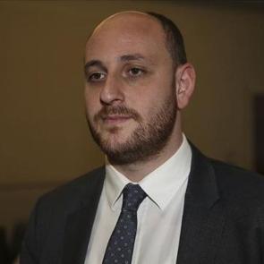 B&uuml;y&uuml;kg&uuml;m&uuml;ş&rsquo;ten &Ouml;zg&uuml;r &Ouml;zel&rsquo;e sert tepki: &ldquo;B&ouml;yle arsızca bir siyaset anlayışı olabilir mi?&rdquo;