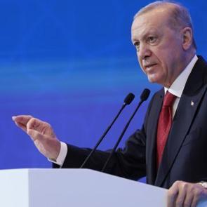 Cumhurbaşkanı Erdoğan 'bayramdan sonra' deyip duyurdu! Anne ve babalara m&uuml;jde