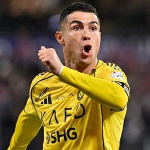 Ronaldo M&uuml;sl&uuml;man takip&ccedil;ilerini unutmadı! 'Bayram' paylaşımına saatler i&ccedil;inde beğeni aktı