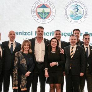 Fenerbah&ccedil;e y&ouml;netimi, &uuml;yelerle iftarda bir araya geldi