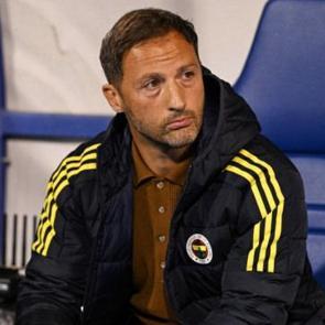 Domenico Tedesco topun ağzında! Fenerbah&ccedil;e Y&ouml;netimi başka hocayla g&ouml;r&uuml;şt&uuml;