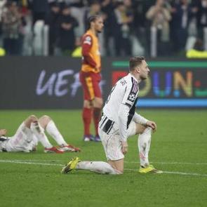 Galatasaray'a 2 gol atan yıldız yarı fiyatına satılacak: Okan Buruk devrede