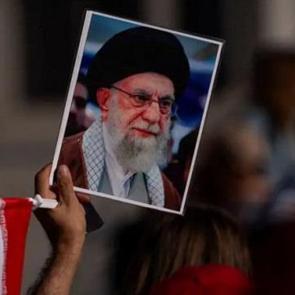 İran duyurdu: Yeni dini lider se&ccedil;ildi