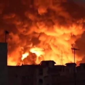 İran'da petrol tesislerine hava saldırısı: 4 &ouml;l&uuml;