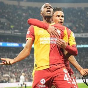 Osimhen'den galibiyet s&ouml;zleri: Savunmaya &ccedil;ağırdılar