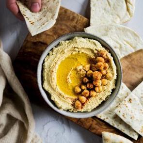 P&uuml;r&uuml;zs&uuml;z kıvamıyla: Evde kolay humus nasıl yapılır?