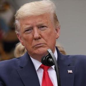 Trump'ı İran'a saldırmaya ikna eden isim ortaya &ccedil;ıktı! "Her şey golf sahasında başladı"