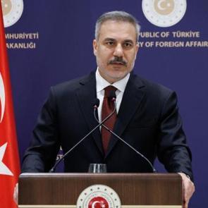 T&uuml;rkiye'den İran'a f&uuml;ze tepkisi: Bakan Fidan, Arak&ccedil;i'yi aradı