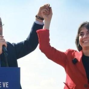 &Uuml;sk&uuml;dar Belediyesi&rsquo;nde bir ilk! Kasa boşaldı CHP belediyesi bor&ccedil; aramaya başladı