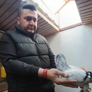 &Ccedil;ocukluk hayali i&ccedil;in memurluğu bıraktı! Otomobil fiyatına satıyor 