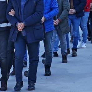 Adana merkezli dolandırıcılık operasyonunda 8 zanlı tutuklandı