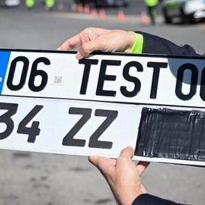 Uzman isim duyurdu: APP plaka ka&ccedil;ak plakadır, m&uuml;h&uuml;rl&uuml; plakalarla ilgili sorun yok!