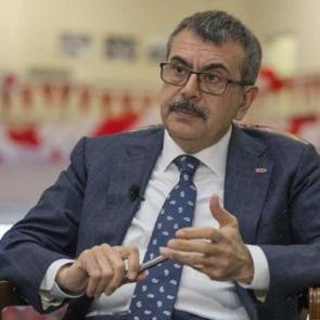 Ara tatiller kaldırılıyor mu? Bakan Tekin'den son dakika a&ccedil;ıklaması