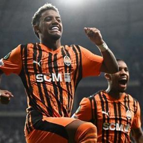 Arda Turan'ın Shakhtar'ından &ccedil;ılgın zafer! &Ccedil;eyrek finale g&ouml;z kırptı