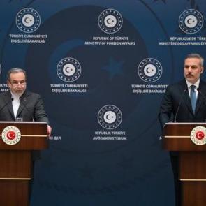 Bakan Fidan, İranlı mevkidaşı Arak&ccedil;i ile g&ouml;r&uuml;şt&uuml;! 'İhlal kabul edilemez'