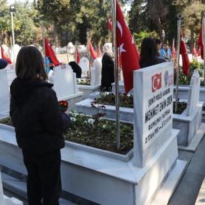 Bakanlık şehit mezarları i&ccedil;in harekete ge&ccedil;ti! Seferberlik Samsun'da başladı