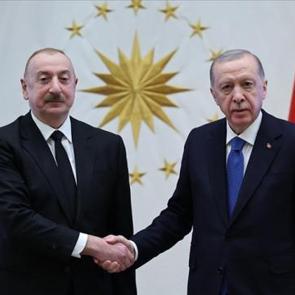 Başkan Erdoğan Aliyev'le g&ouml;r&uuml;şt&uuml;