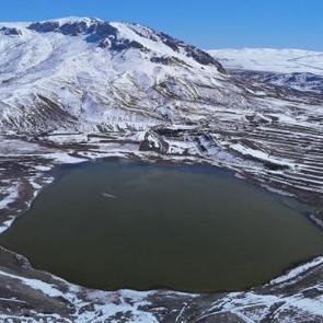 Bir d&ouml;nem tamamen kuruyan g&ouml;l yeniden su tuttu