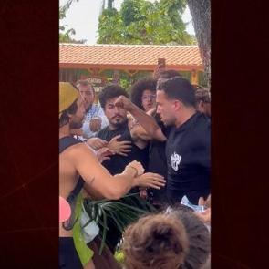 Brezilya'da Filistin bayrağı taşıyan kadına saldıran siyonistlere halk tepki g&ouml;sterdi