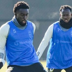 Cezaları a&ccedil;ıklandı! Bahis oynayan iki futbolcu &ouml;m&uuml;r boyu futbol oynayamayacak