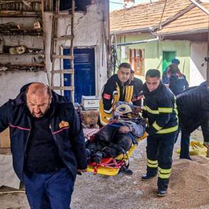 &Ccedil;orum'da facia: Kardeşlerden biri g&ouml;&ccedil;&uuml;k altında kaldı, diğerinin parmakları koptu