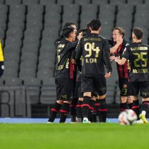 Ligin dibinden gelen darbe! Karag&uuml;mr&uuml;k, Fenerbah&ccedil;e'yi devirdi