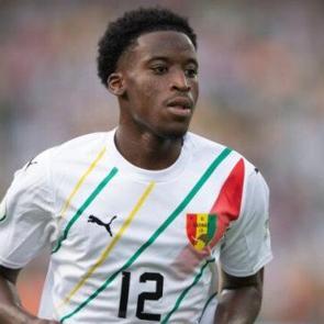 Fenerbah&ccedil;e'den geleceğe yatırım transferi! 17'lik Gineli i&ccedil;in teklif yapıldı