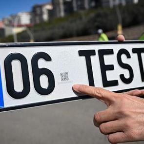 APP plaka paniği b&uuml;y&uuml;yor: Plakanız sahte olmayabilir! İşte doğru bilinen yanlışlar