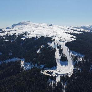 Gelen bir defa daha geliyor! Yurduntepe Kayak Merkezi ziyaret&ccedil;ilerden tam not aldı