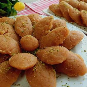 Helva yapmanın p&uuml;f noktaları nelerdir? Un helvası ve İrmik helvası yapmanın incelikleri